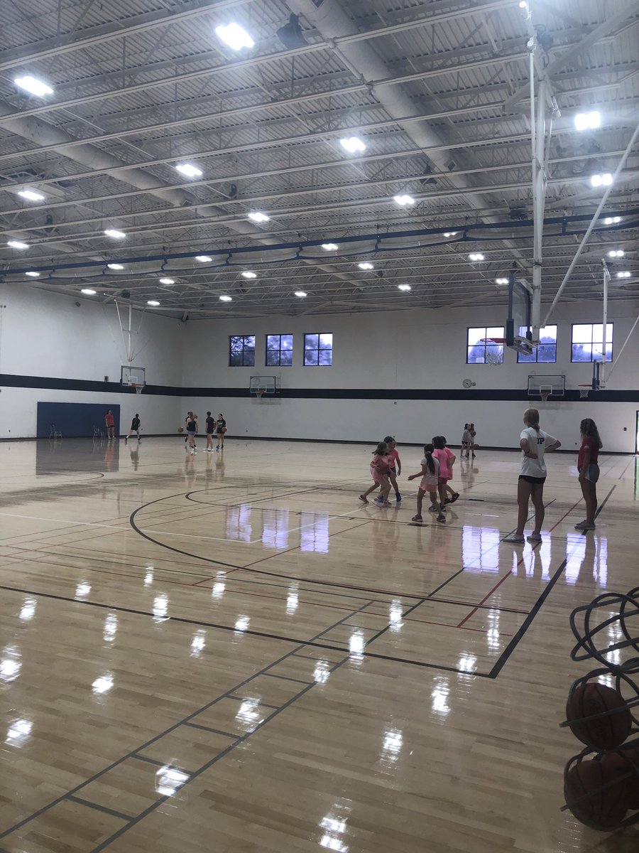 Coach_D_Lawler's tweet photo. Final Day 4 of @hudwbb camp! It is class color day! We have 1 on 1, 3 on 3, shooting! Outside we have @PGCbasketball soccer goalie footwork and agility drill!!
#HCER! #HUDBUCKETS!
#thanksforcomingladies!
#Greatweekofhoops! https://t.co/llOHSyIQup