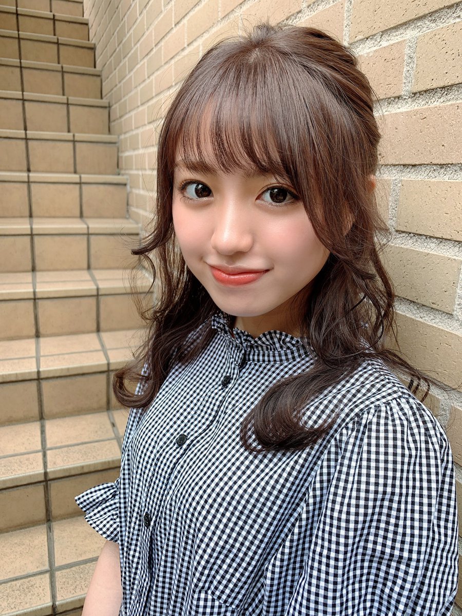 香音 新しいお仕事で 髪色少し暗くなりました そして睡魔に襲われ頭カクカクしていたら可愛いヘアアレンジもしていただいていました 女子力が上がった気分 可愛いヘアアレが簡単にちょちょちょ ってできちゃう女の子になりたいです ね 香音 新しいお仕事で 髪色少し暗くなりました そして睡魔に襲われ頭カクカクしていたら可愛いヘアアレンジもしていただいていました 女子力が上がった気分 可愛いヘアアレが簡単にちょちょちょ ってできちゃう女の子になりたいです ね