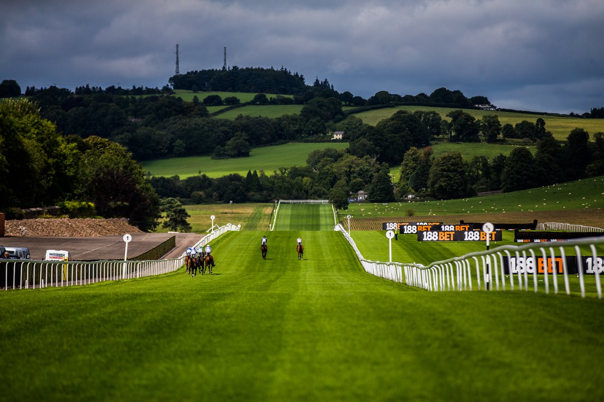 Chepstow Racecourse tweet media