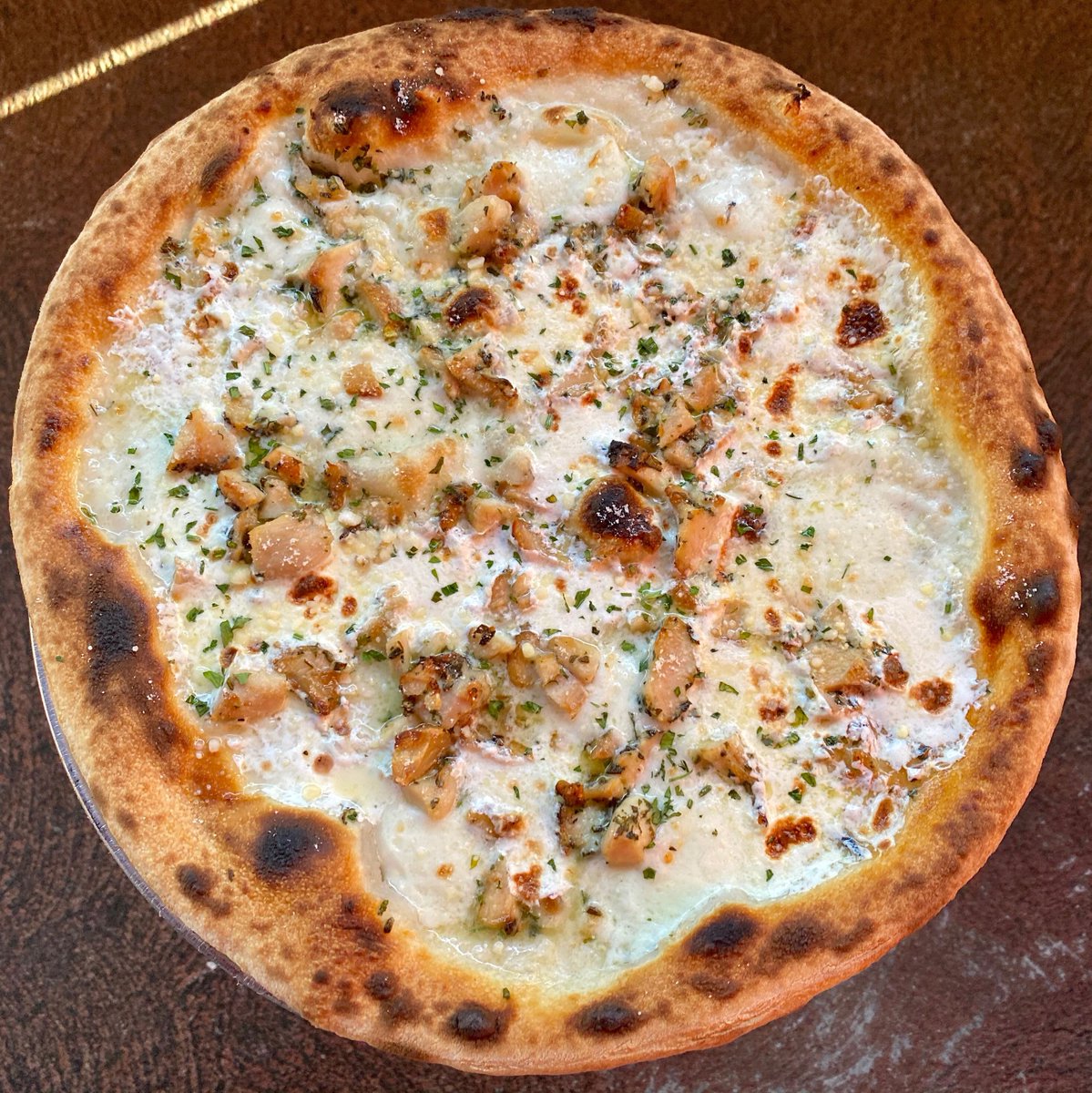 POTD!! Our Pie of the Day is Chicken Alfredo Pie. Bufala Mozzarella, Woodfire Chicken, Roasted Garlic, Parsley and Parmesan Cheese. Get while it lasts available for pick up and dine in only! #pizzaisgood #bronxdoesitbetter #kbscpotd