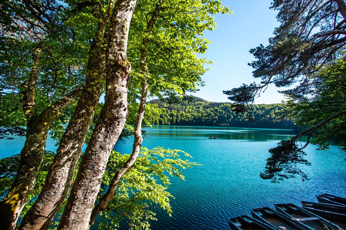 Partir_Ici's tweet photo. Il fait beau 🌞 et il fait (très) #chaud 🌡 ! 
Alors juste pour vous, on a déniché 13 super pour vous rafraîchir et vous détendre au bord de l’#eau 💦😎

👉 https://t.co/6AizkBFRYh

#lacs #rivières https://t.co/swSc6nzlk3
