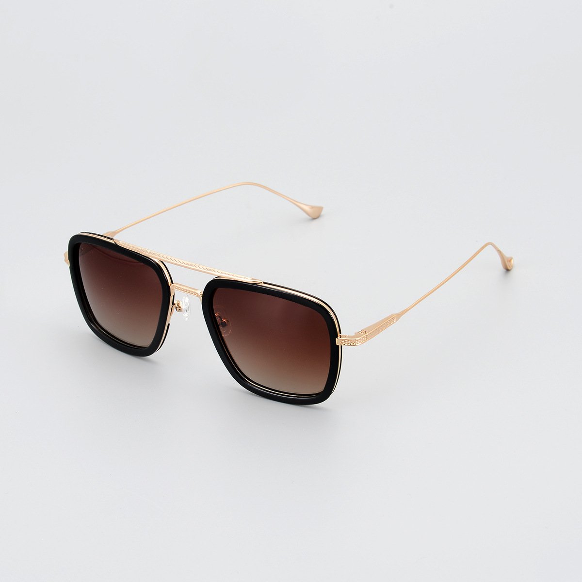 EasestyleB's tweet photo. Sunglasses R210 each including courier. To place an order kindly Whatsapp 0658452978 or dm me #SIYAMTHANDA #Day126OfLockdown 
#ANCMustFall
#PutSouthAfricansFirst
#ItWasNeverJacobZuma #BandileMasuku
#CyrilMustGo https://t.co/KUVTy7zfku