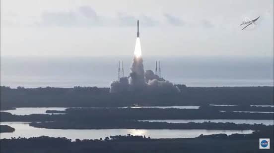 astro_salman's tweet photo. @NASA 
NASA successfully launched the Perseverance Rover and the ingenuity helicopter on Atlas V rocket and is expected to land on #Mars on February 18, 2021. https://t.co/q0YbgTUOdG