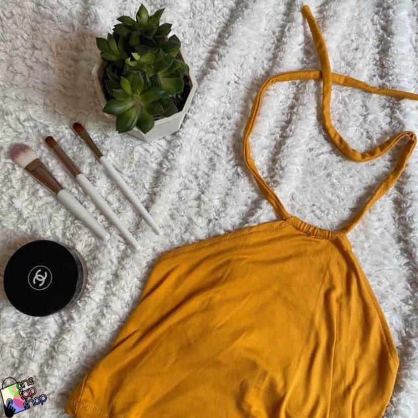 TeenCloset's tweet photo. Halter top❤️

5 colors available (black, white, mustard, rust, red)
Grab yours now

💰130 https://t.co/6dkxYmyoT1