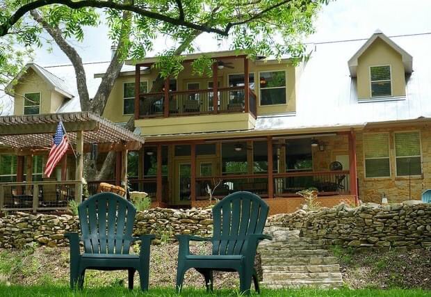 The Wimberley House gives you one of the best locations in town! Experience the banks of Cypress Creek and be right next door to a local treasured landmark. The Wimberley House boasts one of the best locations in town!

hillcountrypremier.com/listings/the-w…