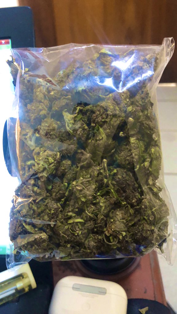 4everasavage's tweet photo. Now dis is dat ZaZa💨 #OneOunce https://t.co/ebyluCP4zT