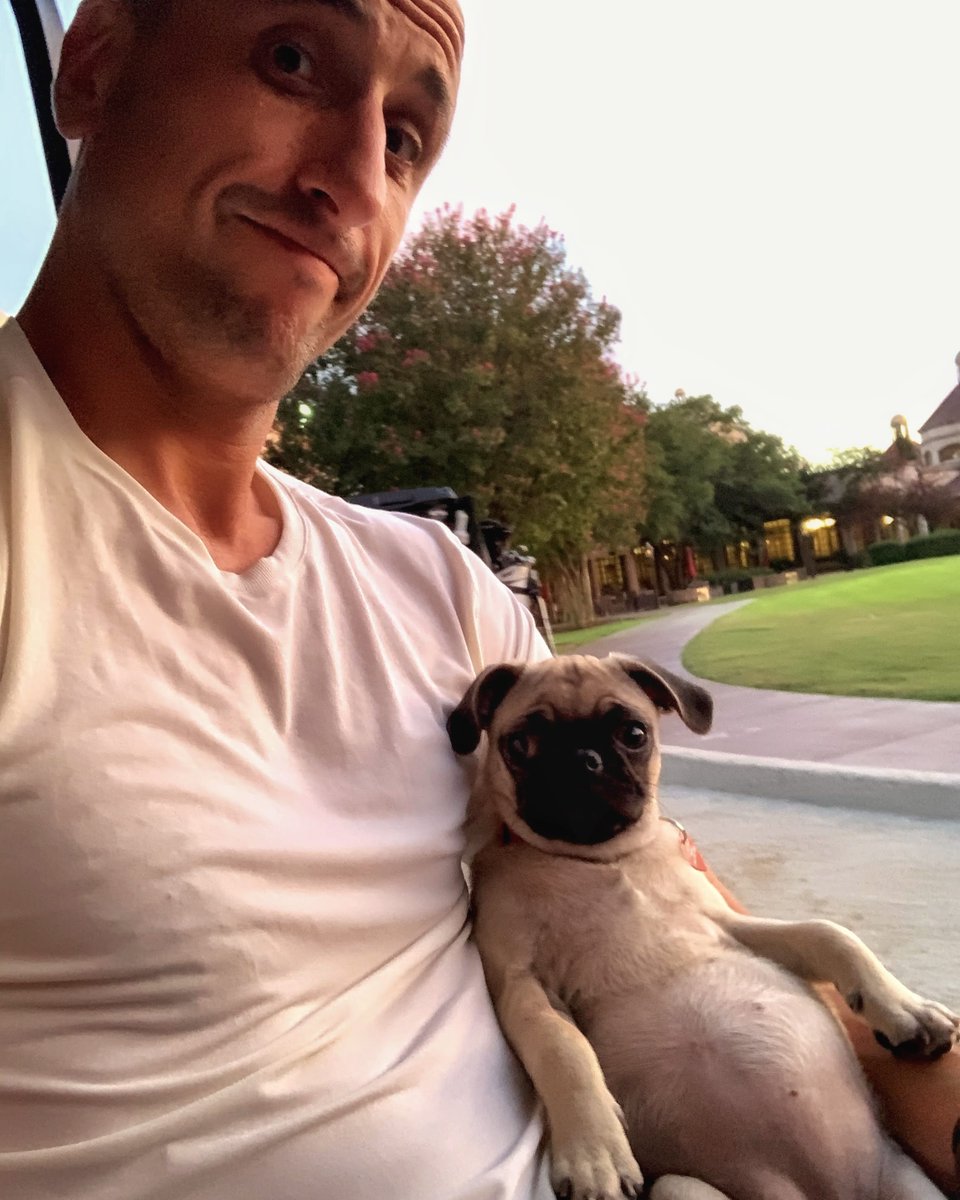 manuginobili's tweet photo. 🇦🇷Totalmente morfable esa pancita! 😁🥰
🇺🇲That belly! 😁🥰 https://t.co/IdtFxA8t1E