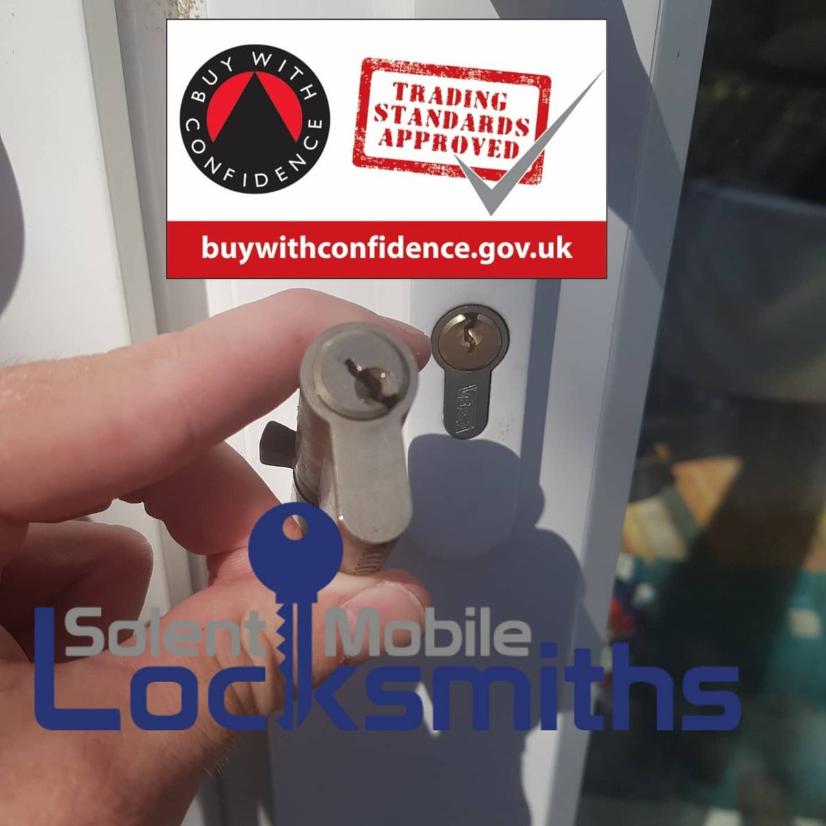 SolentLocksmith's tweet photo. Customer in #Gosport lost the keys to their conservatory door. Lock picked and cylinder replaced. Both doors adjusted at the same time and all working like new. #LocalLocksmiths #LocalBusinesses #LocksmithService #LocksmithsNearMe #LocksmithsGosport #BuyWithConfidence https://t.co/ucGE67Ir71