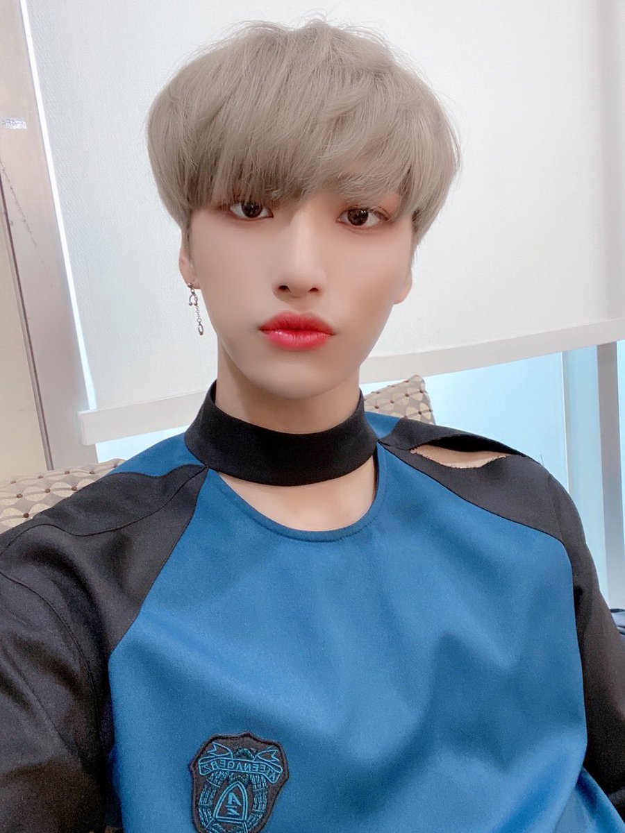 ATEEZofficial's tweet photo. [#성화] 에이티니와 함께 행복한 start~⭐️⭐️
#ATEEZ #에이티즈 https://t.co/eu5BuAu50Z