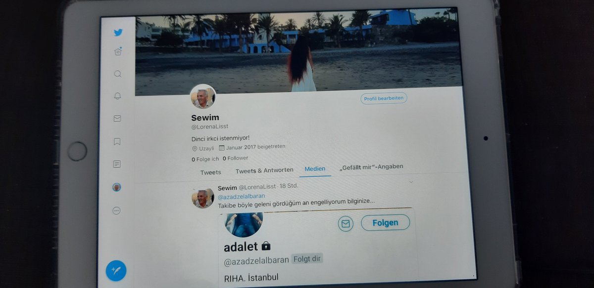 LauraLisst's tweet photo. @Yasmin1903bjk1 @__prn__uck__ 😘😘 Oyy Pervin 'te ez şevitandim😂😂
Benim babamınkiler ve benimkiler 🙈🙈🙈
Yasemin o hesabı onlara yedirmem direniyom garibim ölü gibi yatıyor 😂😂 https://t.co/66Q5d5OZ1l