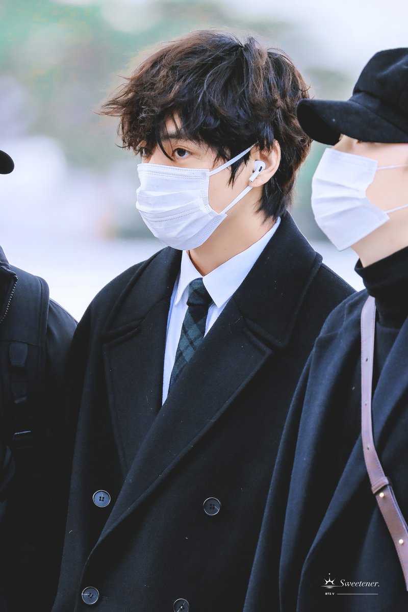 _SweetenerV's tweet photo. 191203

#TAEHYUNG #뷔 #BTSV #V
#태형 #방탄소년단뷔 
@BTS_twt https://t.co/UNXEtLAA6u