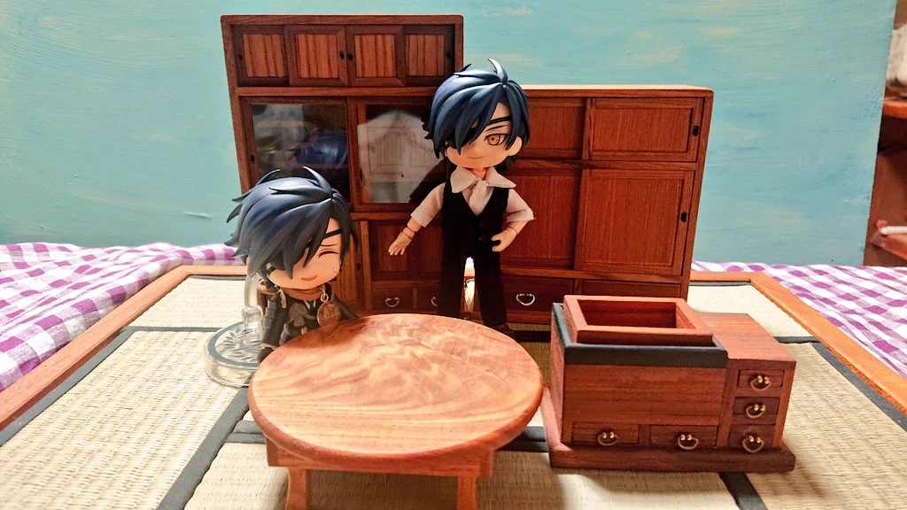 78歳の父親の力作！？1/10サイズのミニチュア家具たち！