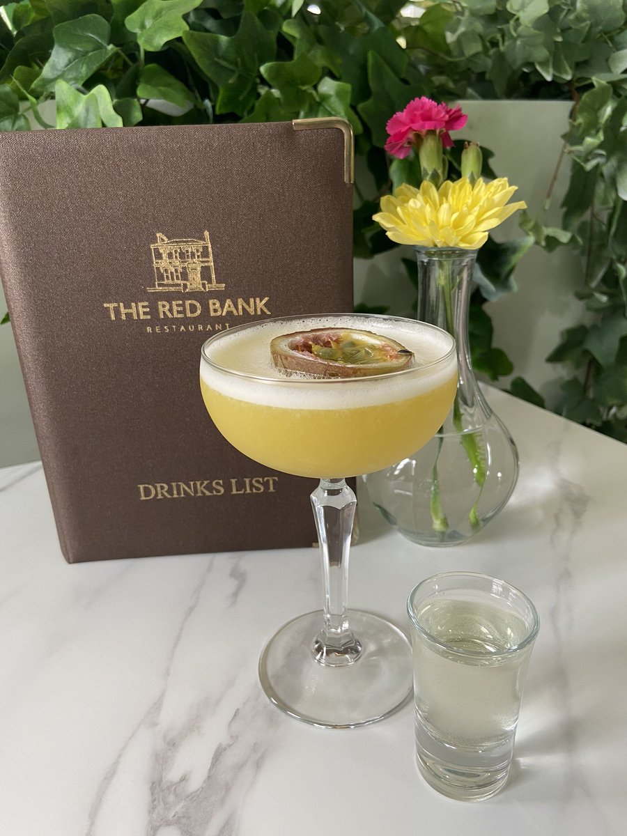 TheRedBank's tweet photo. Youโve been asking for a Porn Star ๐ซ ...
So here you go...
New to our cocktail ๐ธ list this weekend -
The Red Bankโs Porn Star Martini ๐
Sit back , relax and enjoy your very own Porn Star this LOOOOOOONG weekend ๐
#TastyLocalFood #FabCocktails #WarmHospitality https://t.co/jGCLjdYSAU