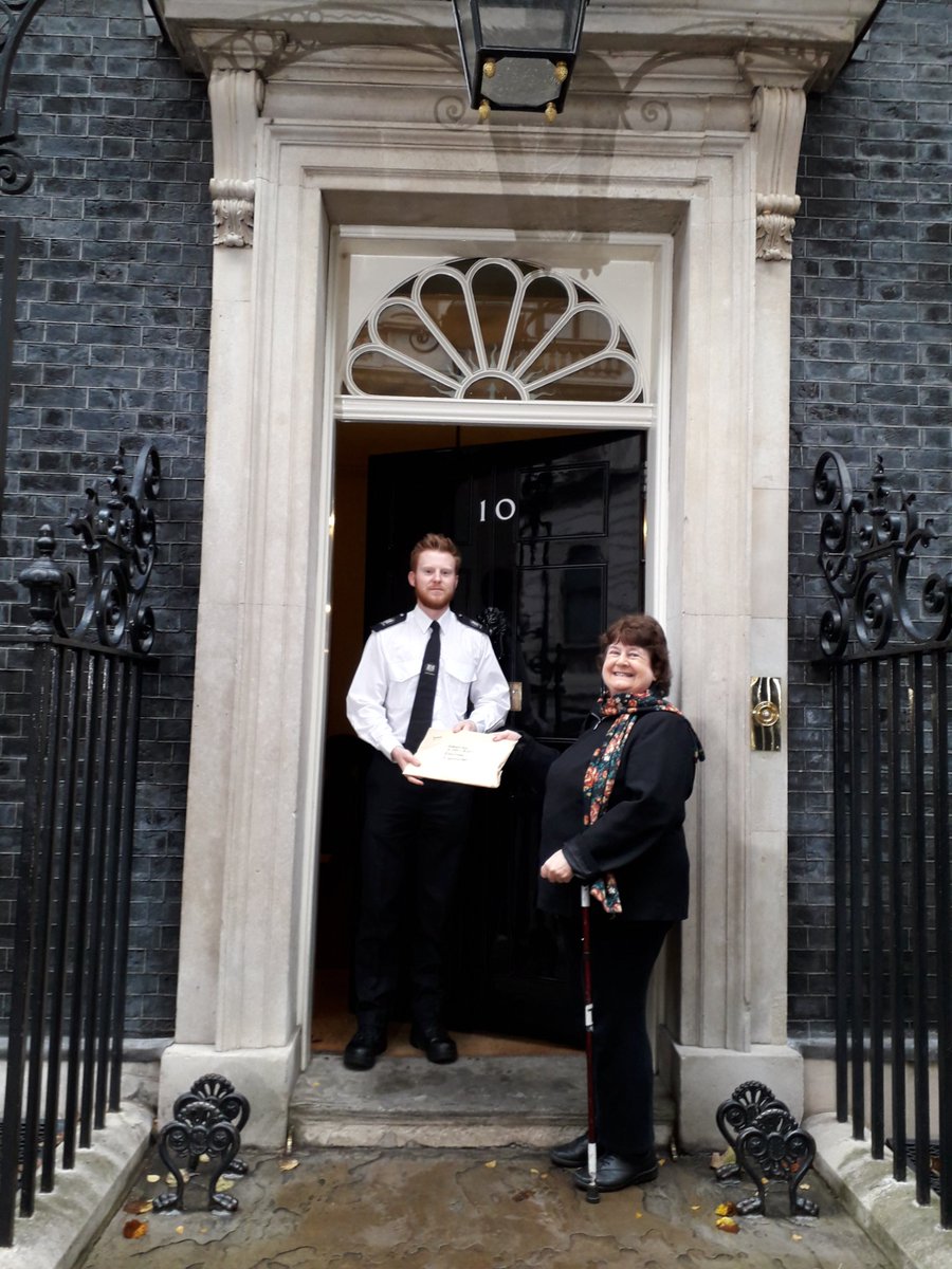 2020Comms's tweet image. Hey #Twitterstorm #CEDAWpeoplestribunal
7pm this evening out of @CEDAWpt 

Not an event that those in the #SubstantiveTransformativeEquality arena @AngelaRayner
will want to miss.

Watch why, here @John_Cooper_QC @JackieJonesWal1 @ManzurHannah here
youtu.be/YRHM2Ssv5i4