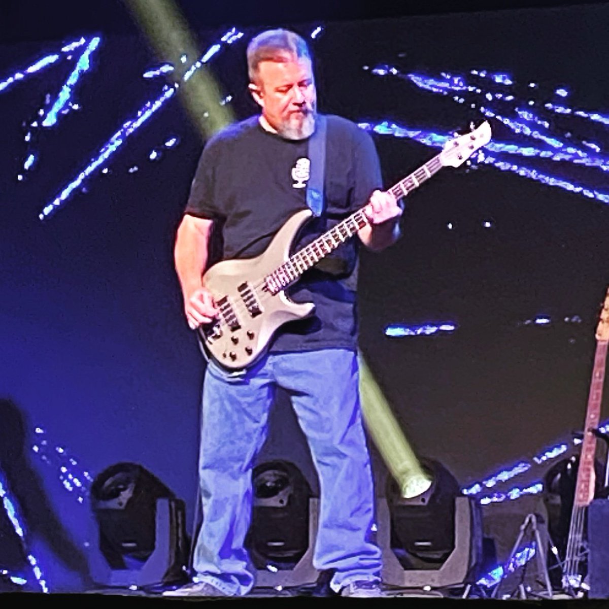 oscarmikeradio's tweet photo. Chris plays bass for @thesimplechurch in Shreveport, Louisiana. https://t.co/cetnaSWXMJ
He is literally rocking with the Oscar Mike Radio shirt made by @Auth_American
#church
#thesimplechurch
#bass
#bassguitar
#shreveport
#podcast
#authenticallyamerican
#oscarmikeradio https://t.co/S72kDWJb1F