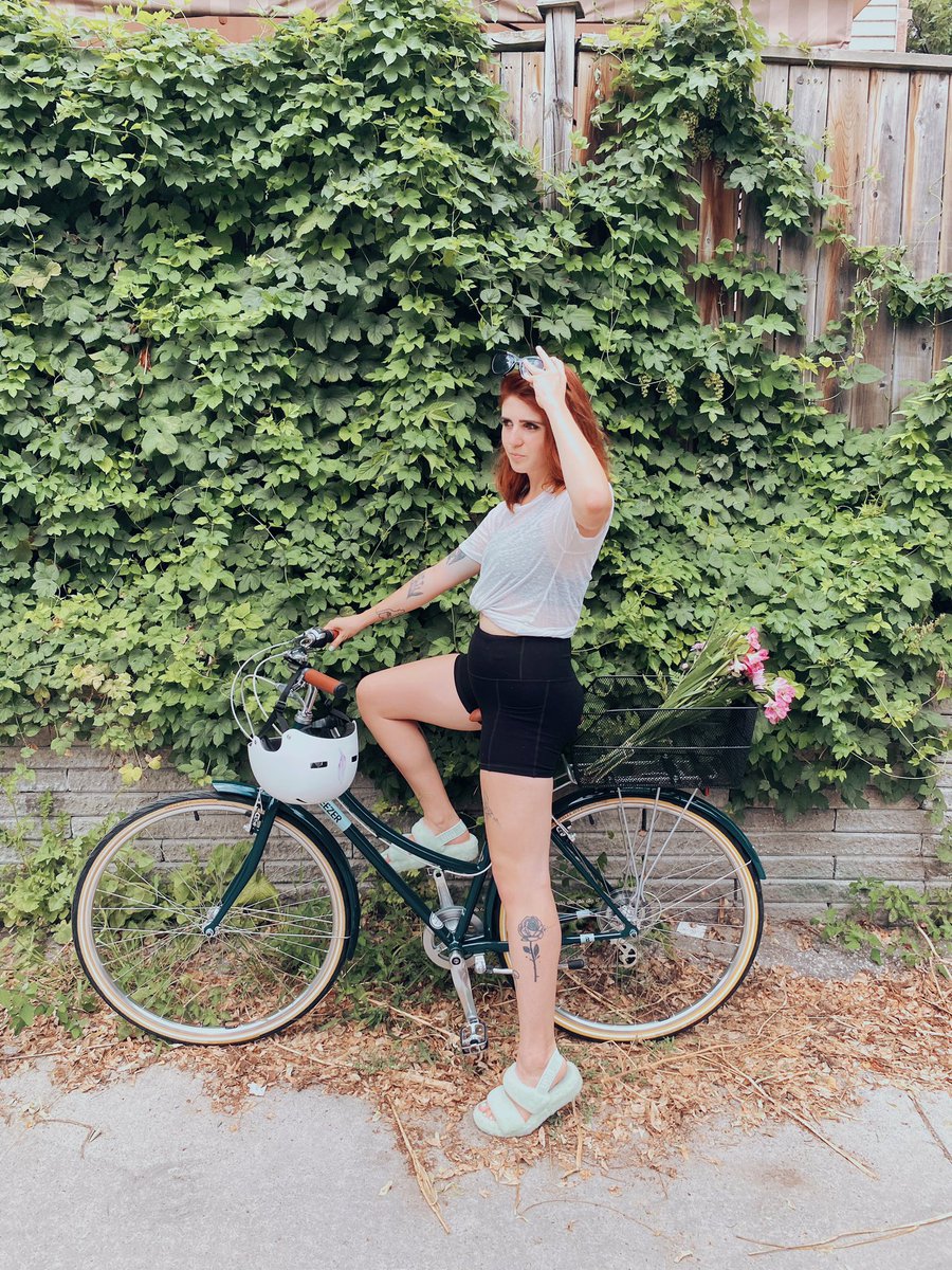 shedoesthecity's tweet photo. If you don’t already follow us on Instagram, now’s a great time to start!
Go along for the ride as @StulbergMegan takes over our IG Stories and adventures around Toronto, live NOW 👉 https://t.co/YtIaki9JVN
@UGG #UGGpartner #boldasfluff https://t.co/h3hJmpleQQ