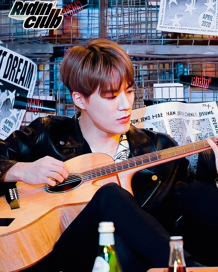 : น้องนิมโบนจะเล่นเพลงอะไรครับ ไหนเล่นให้พี่ฟังหน่อยเร็ว 🎸 <a href="/nimbonezjeno/">𝖓𝖎𝖒𝖇𝖔𝖓𝖊 aka nistloop</a>