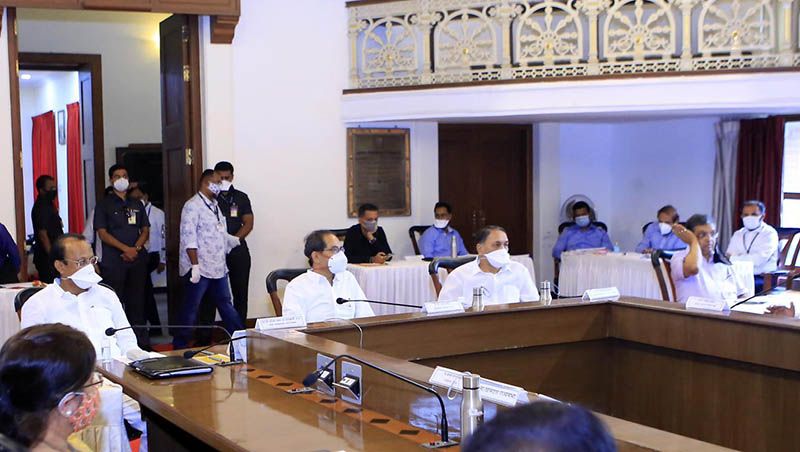 Afternoon_Voice's tweet image. Maharashtra CM @OfficeofUT, Dy CM @AjitPawarSpeaks review COVID-19 situation in Pune district

buff.ly/3gqYTpj | #PuneLockdown #COVID19 #MaharashtraFightsCorona