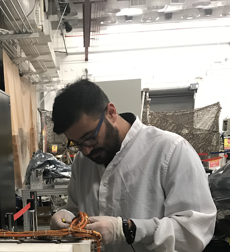 Meet Jose Trujillo Rojas, System Testbed Engineer from Zacatecas  raised in Bonneville Salt Flatsworking with  @NASAPersevere. At 16, my goal was to build Mars rovers. Today I have a key role in building Perseverance's twin on  @nasa_es  #CuentaAtrasHaciaMarte    #LatinxInSpace