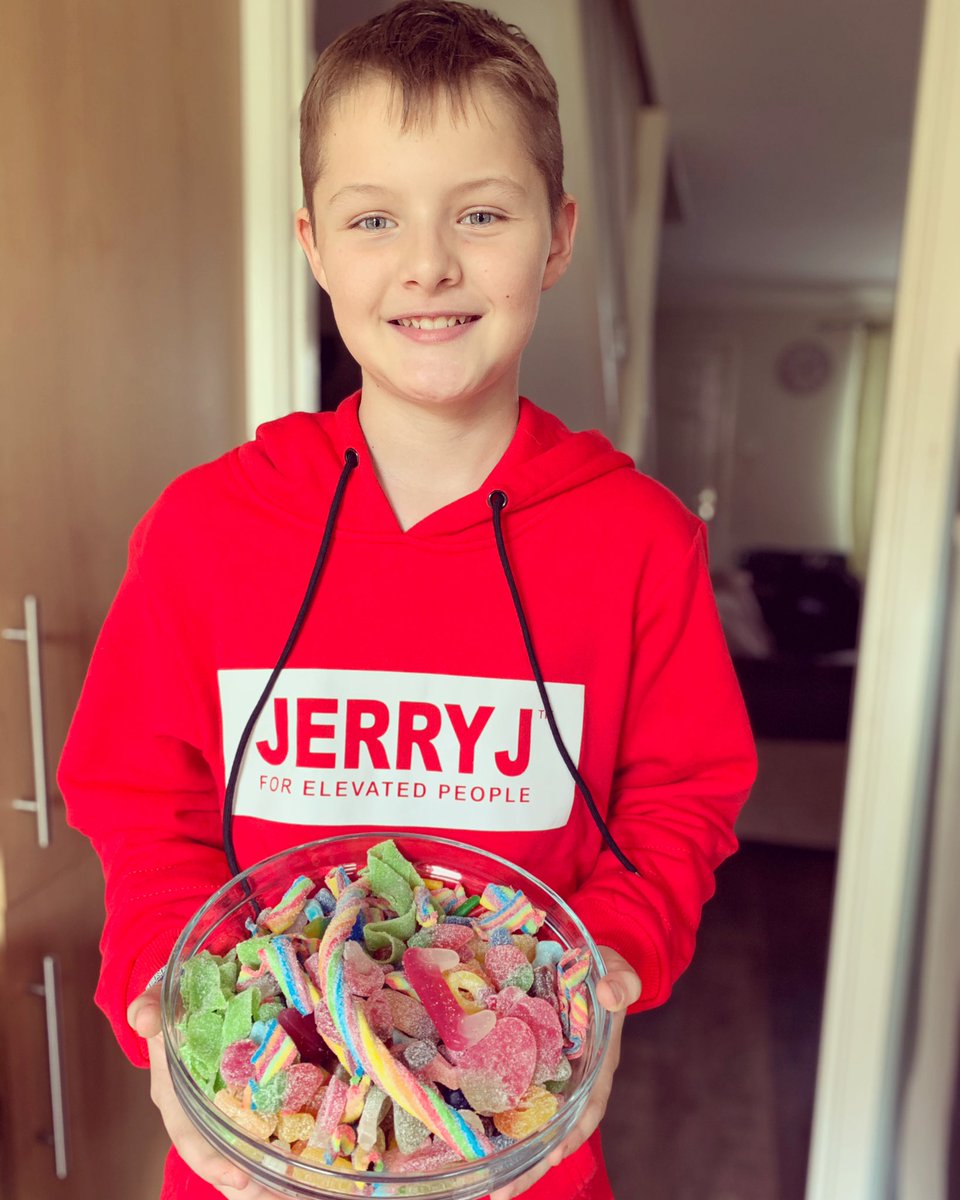Leanne_Howarth's tweet photo. Love this photo 💚💚
@jerryjclothing @VeganAllSorts not just for Vegans guys, so yummy 😍
#jerryjclothing #veganallsorts #sweets #candy #lucky7talent #hoodie #Brands
Represented by @LuckySevenPR all Enquiries Email Info@Lucky7PR.co.uk https://t.co/8UahihHugn