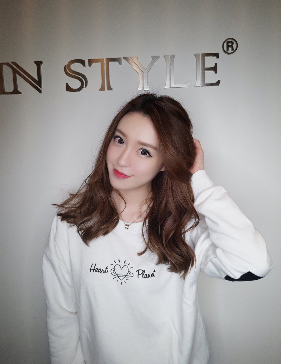 aphto3's tweet photo. 大萌萌（網絡紅人）
想看更多人物相關照片、微博、Instagram
點擊下面連結
https://t.co/brPh2n1Mss
#大萌萌 #美少女 #網紅 #pretty #明星 #藝人 #aphto #阿圖 #kellypreston #albabaptista #nicolapeltz #amberheard #anadearmas #katherinelangford https://t.co/Rb1RCMi6j6