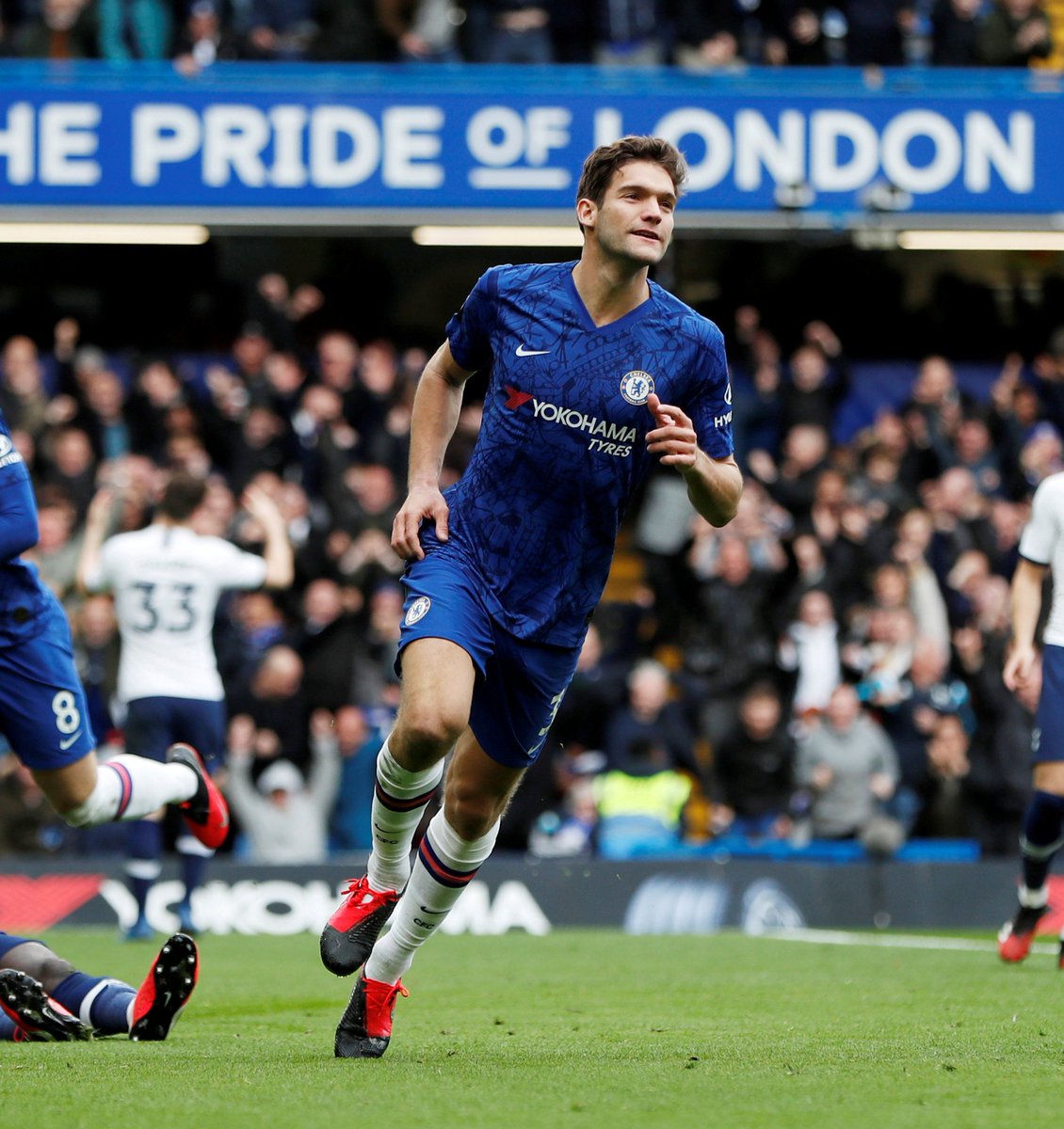 AlonsoAre we actually surprised that a defender who has never been told he's a defender scores well in the Fantasy? 5.56 points per appearance comfortably beats his nearest rival, Pulisic, at 5.08.Unsurprisingly average defensive stats but promising threat and creativity ones