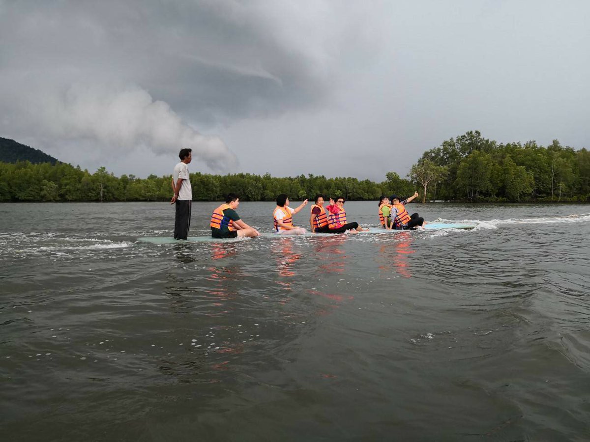 chatchai tweet media