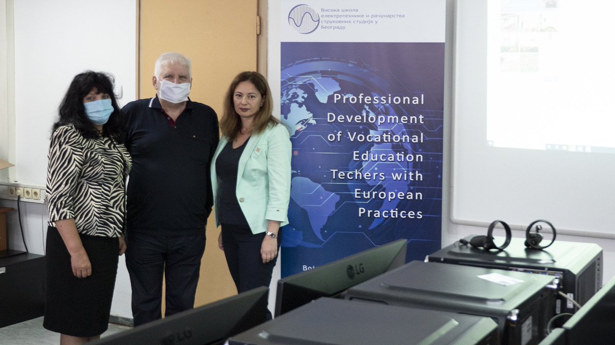 VISERBgd's tweet photo. VR опрема је захваљујући учешћу ВИШЕР-а на Ерасмус + пројекту ПРО-ВЕТ набављена и инсталирана. Сада је омогућена и њена примена у настави!🥰 
Да ли сте заинтересовани да упловите у VR? https://t.co/DKFdzaDxju