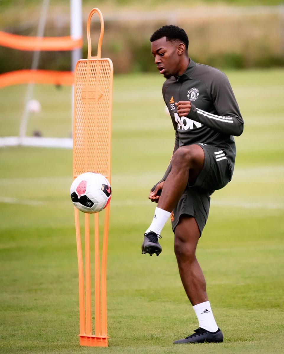 utdreportAcad's tweet photo. Elanga season 🔥 https://t.co/9ks0WxXGbw