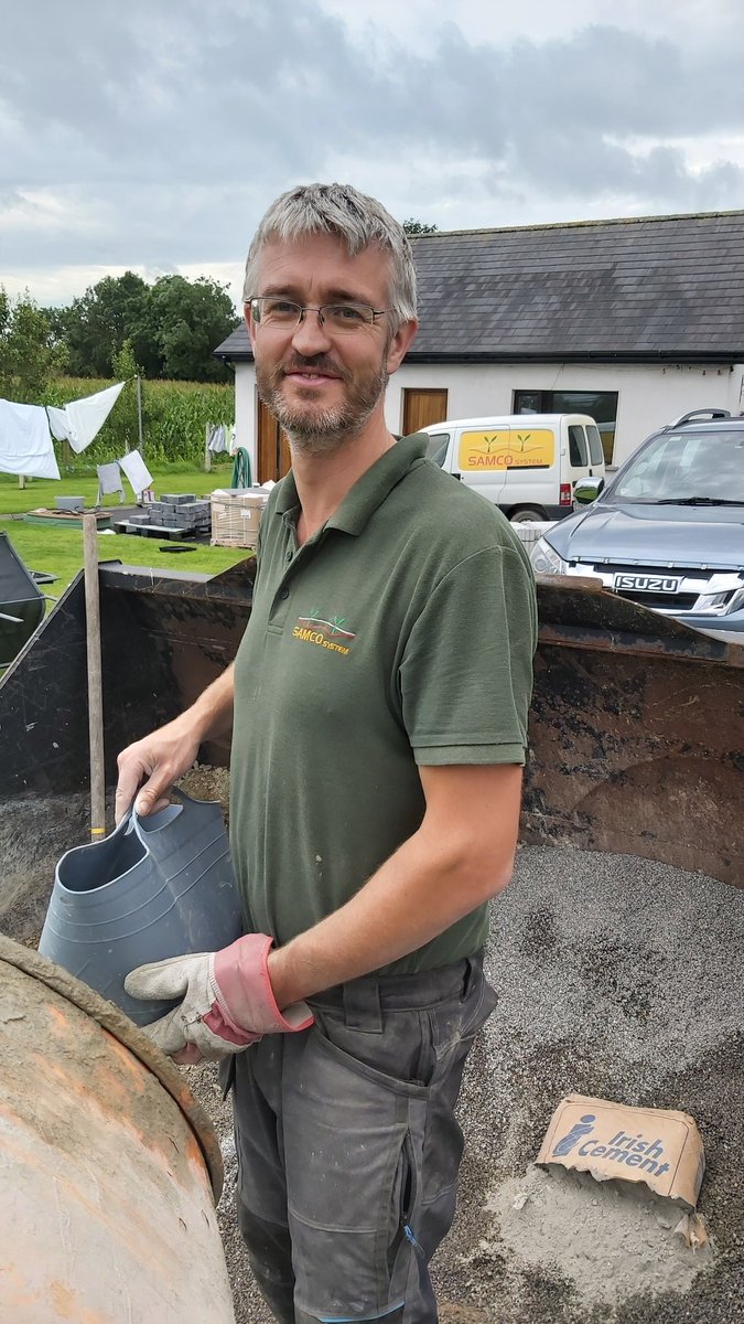 Margaret Shine (@magsshine) on Twitter photo He my be on holidays, but he is still wearing the 'Uniform'. <a href="/samcosystem/">SAMCO System</a> He my be on holidays, but he is still wearing the 'Uniform'. <a href="/samcosystem/">SAMCO System</a>