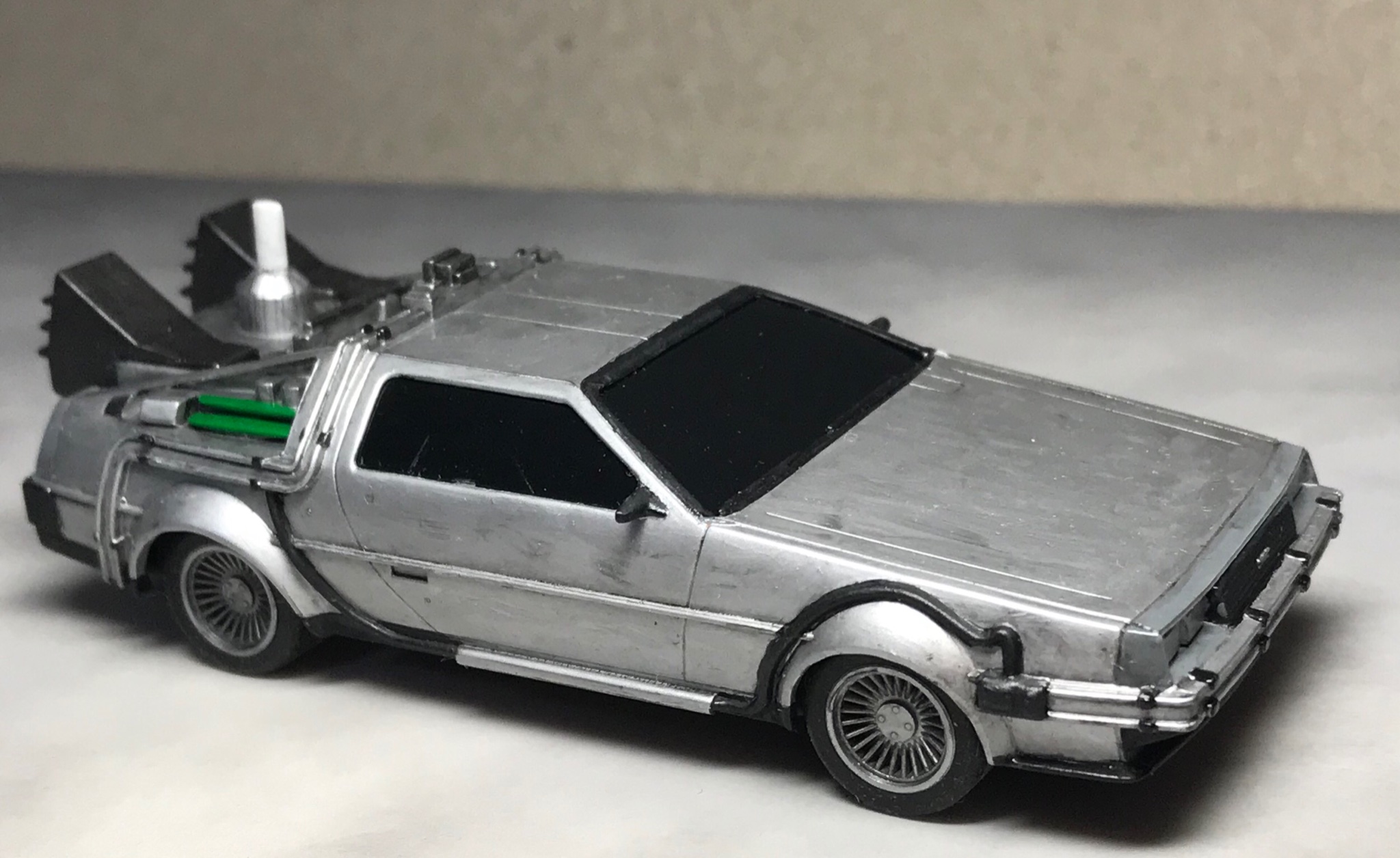 塗装完成品 デロリアン プラモデル