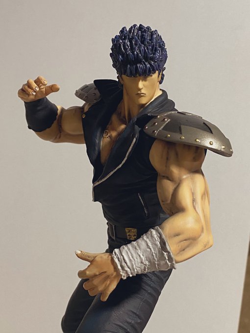 去年の暮れに一目惚れして予約したケンシロウが届いた👊

画像じゃ上手く伝わらないけど、顔の造形が凄く良い❗ 