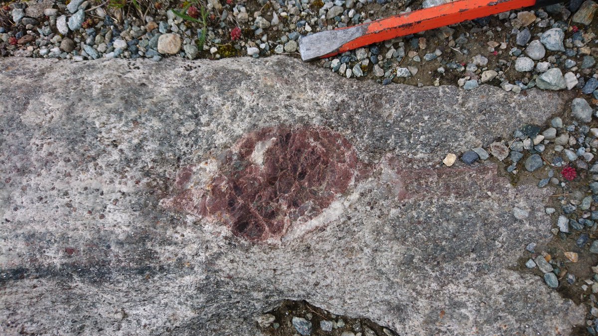 My work is on metamorphic rocks from the Alps, where I study inclusions in garnet to understand the conditions where these inclusions were “trapped”, and what it tells us about subduction and the formation of mountain ranges. 2/11