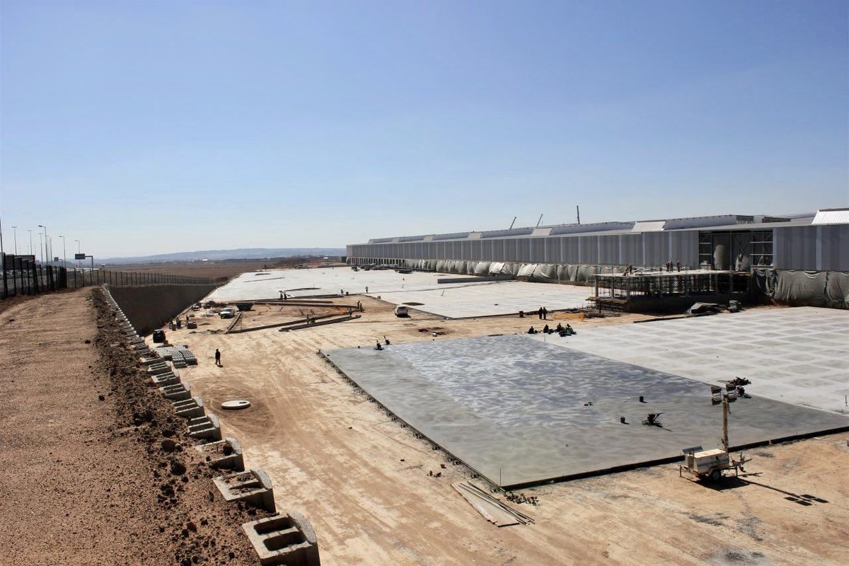 ChristopheCORTINOVIS (@kriscorti) on Twitter photo DSV Park is currently the biggest civil project under construction in the republic of South Africa
RCR South Africa realized all the hardstanding areas around each building for a total flooring size of 150 000 m² with Metier Readymix
<a href="/RCRIF/">RCR Ind. Flooring</a> 🇿🇦
rcrflooringapplications.com DSV Park is currently the biggest civil project under construction in the republic of South Africa
RCR South Africa realized all the hardstanding areas around each building for a total flooring size of 150 000 m² with Metier Readymix
<a href="/RCRIF/">RCR Ind. Flooring</a> 🇿🇦
rcrflooringapplications.com