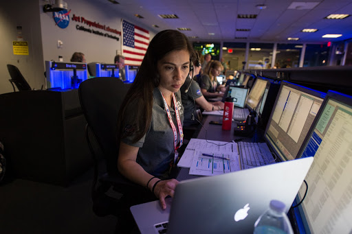 Meet Marisol Arenas, Systems Engineer. Born and raised in Jalisco, . Today she works on  @MissionToPsyche and has contributed to  @NASAJuno , and Odyssey. "Every day is a dream"  @NASAPersevere  @nasa_es  #CuentaAtrasHaciaMarte    #LatinxInSpace  #CountdownToMars  