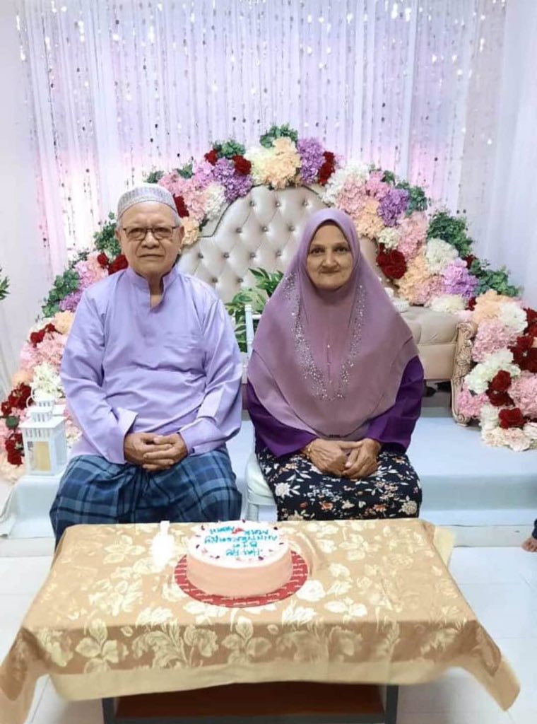 abgjambangg's tweet photo. Balik ke rumah mak dan ayah, ada beberapa perkara yang perlu kita jaga. Terutama mulut kita. Antaranya: https://t.co/wBWANKuTpa