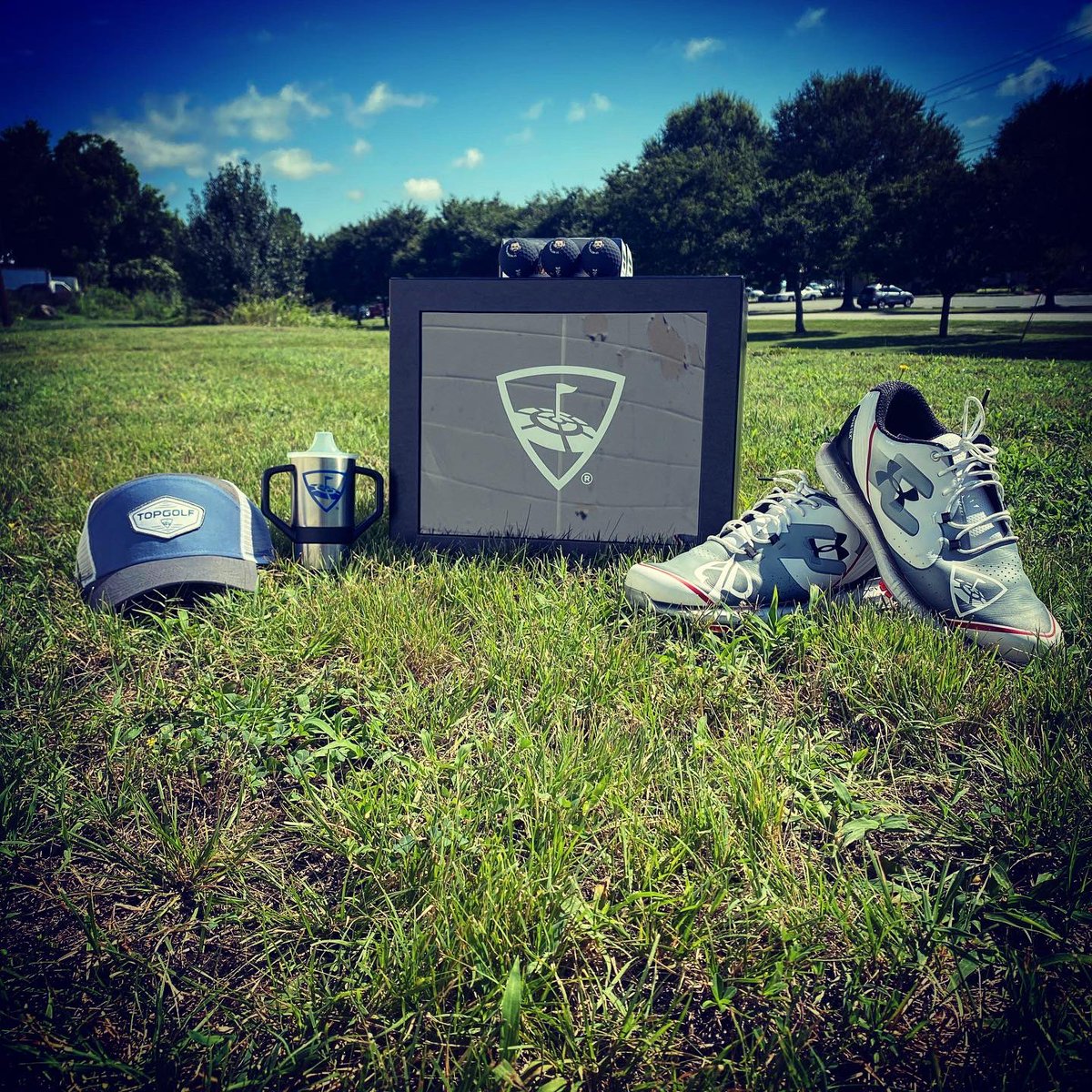 austindillon3's tweet photo. Nobody in the #BroCup is gonna want to see me on the course in these! Appreciate the swag box @Topgolf. @acedillon3 said he canβt wait to start using that sippy cup in-between holes! β³οΈ #TopGolf #AspiringPro #DadsGolfToo https://t.co/YTNSBOX1xx