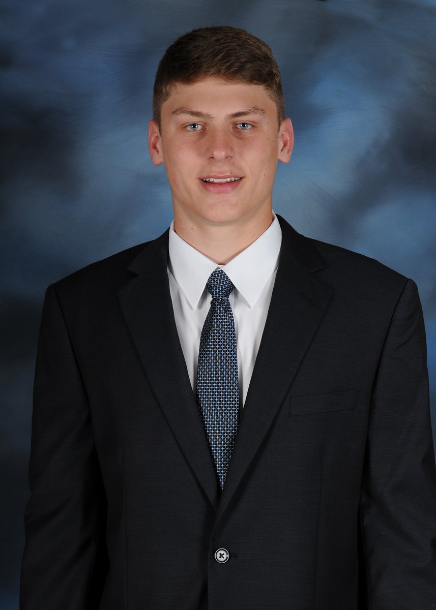 coach_hallmark's tweet image. A Special Congrats to our 2020 Senior Football Captains. These young men Exemplify our Klein 5 Core Values in all walks of their lives. We are proud of them and know they will lead by example.@KenzoViteri @masontharp80 @iam_rmxiii @BowlingJr90 @BearkatFB @BrandonBaker31