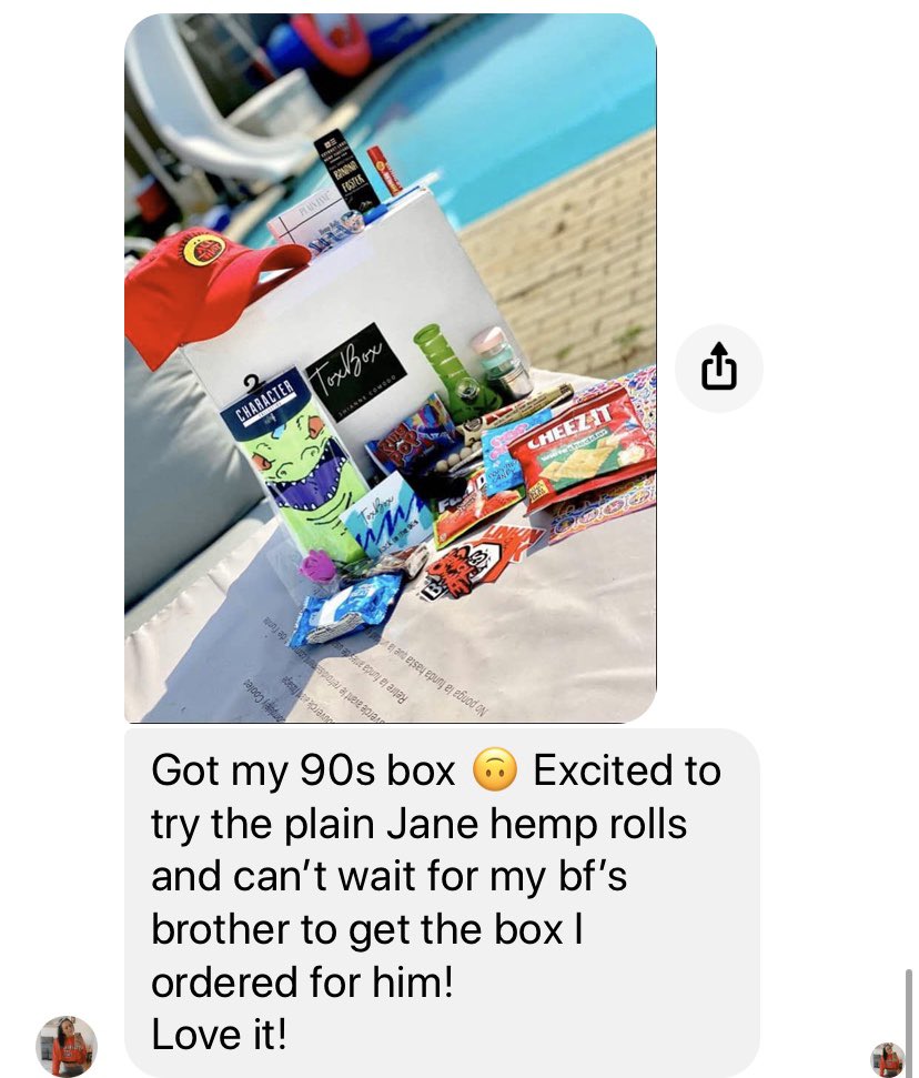 TryToxBox's tweet photo. Customers receiving their boxes ❤️ https://t.co/7eedX0Sz2h