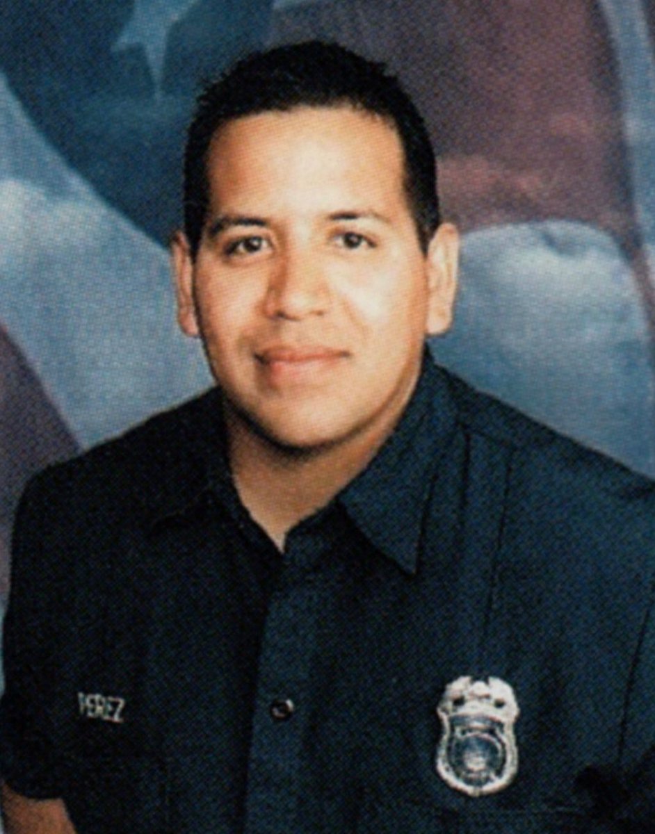 IAFFGSTLima's tweet photo. Always good working at the Firehouse on the Truck. Please mask up as much as you can-COVID is real. Wear full PPE's when ventilating. My grandson already wants to be an #IAFF Firefighter. Rest in eternal peace Jose Perez Local 112.
#TeamIAFF https://t.co/JgZsoUsJau
