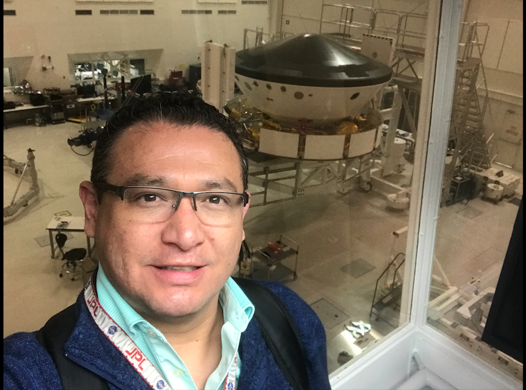 Meet  @luisvelascoNASA, Mechanical Design Lead for  @NASAPersevere &  @EuropaClipper. Born and raised in Chiapas, . One of the responsible people for  @NASAPersevere “7 minutes of Terror”  @nasa_es  #CuentaAtrasHaciaMarte    #LatinxInSpace  #CountdownToMars  