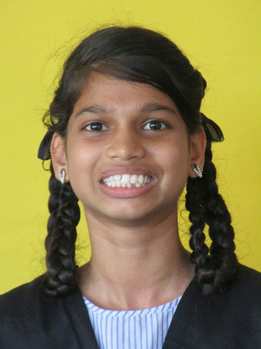 manoj_naandi's tweet photo. Pl. applaud Heena Arjun Tulaskar from Mumbai for getting 2nd Rank from all @mybmc schools scoring 95.4% in  Class X Board Exam. She is part of our Project @NanhiKali who got daily tuitions @naandi_india 🙌 (Her das who had lost his menial job due to #COVID19 is finally smiling!) https://t.co/irSlCss8FY
