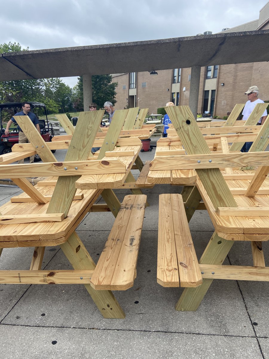 BartlettJC's tweet photo. I can't thank the Farragut Community, @JasonZacharyTN , First Baptist Concord, Lowes, Home Depot, Maria Hartsell,  the many other businesses that stepped up to donate, and the many families that donated a picnic table to Farragut HS. https://t.co/Tads0h286n