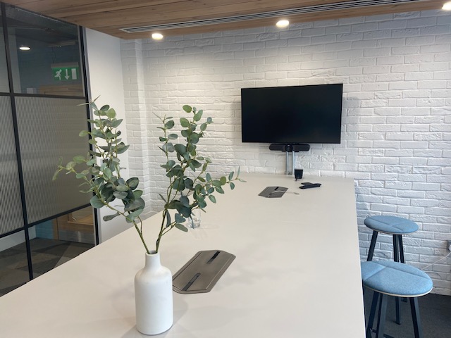 maximpres's tweet photo. Recently completed project for leading office interior company - fabulous Reception 'living wall' complemented by @iiyamaCo LFD. Teams conferencing solution with @BarcoClickShare &amp; Meetup from @LogitechVC Room management from @Evoko https://t.co/DHeS6uQtK0