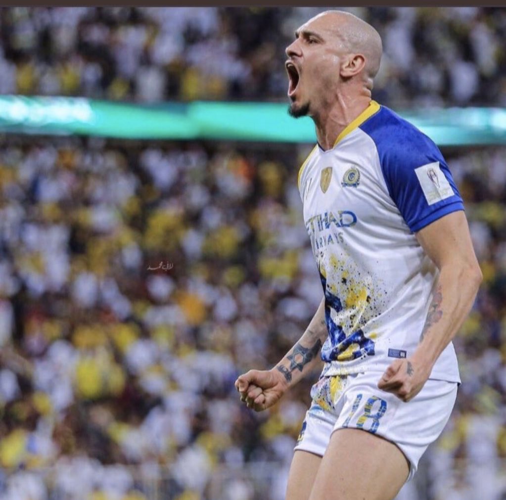 AzizbagBag's tweet photo. لم تأتي 💪💛💙💪.. من فراغ.
أجيبه يعني أجيبه .. لكن دون أبتزاز من ناديه.
تم الآن ..تمديد و شراء عقد اللاعب ولله الحمد.
كل الشكر للدكتور العبقري صفوان السويكت .
وللمشرف الداهية عبدالرحمن الحلافي.
وكل الشكر لكم ياجمهور الشمس على ثقتكم بمحبكم .
الوحش في طريقة الى عاصمه الفخر الرياض. https://t.co/bOyAFNHIFp