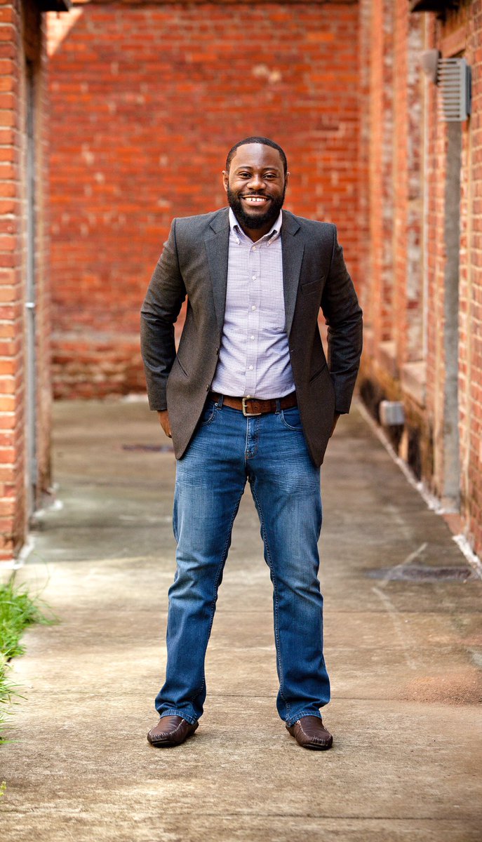 Uche_Rich's tweet photo. Throw back to B4 my hair Started thinning Out, lol...#tbt (I actually sleep better with a Bald Head)
📸 @Johnny_J_Jones 
#blackmenwithbeards #beardlife #beardlove #beard #igboboy #blacklove #blackman #blessed #happy  #blackmensmile https://t.co/X2vBIdl33E
