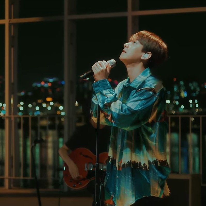 ibaekrauhls's tweet photo. 'Garden In The Air' teaser

Baekhyun + Han River night view 🏙✨（●´∀｀）ノ♡ the mellow vibes... https://t.co/uQK9XkXsjU