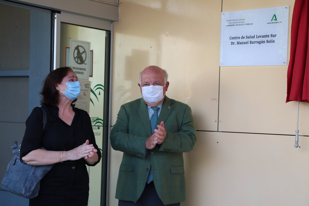 JuntaCordoba's tweet photo. 🏥El Centro de Salud Levante Sur de #Córdoba pasa a llamarse Manuel Barragán Solís, en memoria del primer profesional sanitario fallecido en Andalucía por #Covid19 https://t.co/ZF0XrgszVc