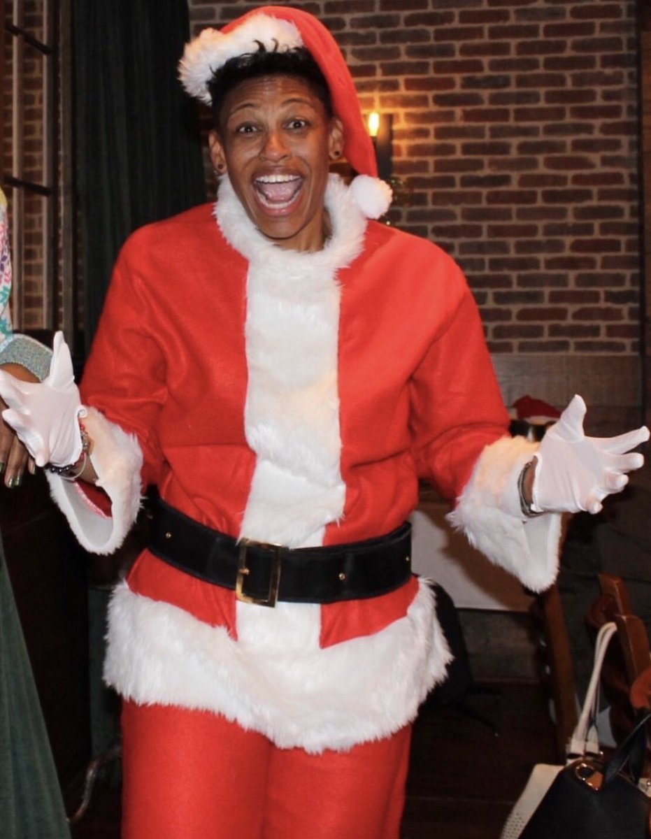#Tbt | Dear Santa, alI I want for Christmas is the extra $600 for unemployment, EIDL funds deposited and all 100 grant applications that were submitted approved! 🎅🏾🙏🏾🥴

❤️ your best elf,
Khaliah O. Guillory 

#ChristmasinJuly
#FunnyNotFunny 
#copingwithcovid