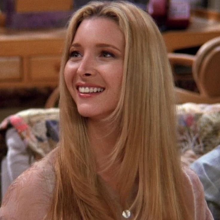 Happy birthday to my forever fav lisa kudrow 